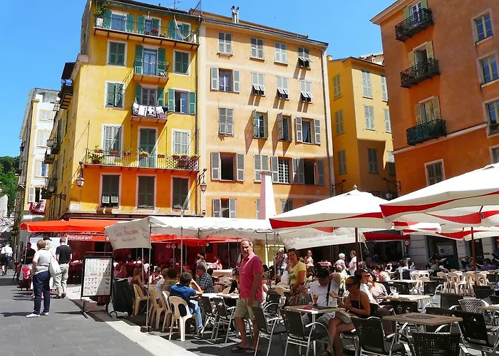Renting - Colonna - Place In Old Town Apartment