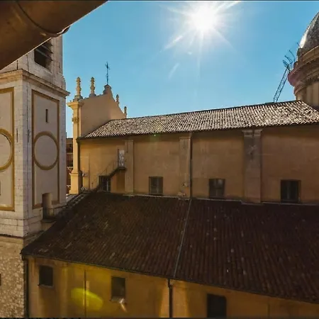 Renting - Colonna - Place In Old Town Apartment