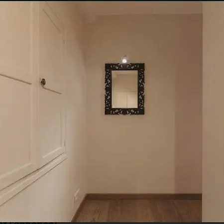 Appartamento Renting - Colonna - Place In Old Town