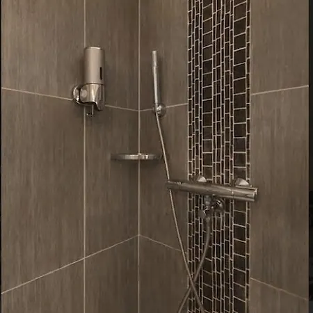 Renting - Colonna - Place In Old Town