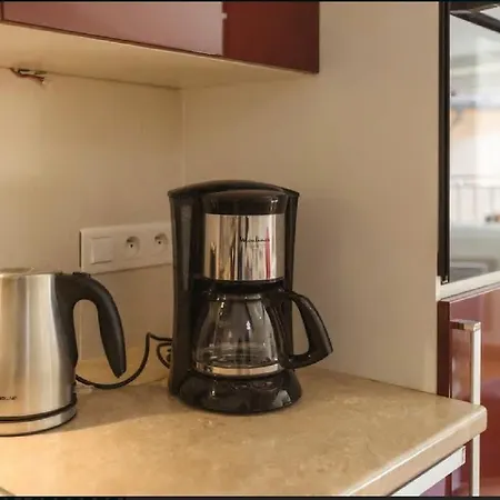 Renting - Colonna - Place In Old Town *