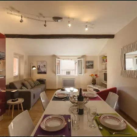 Renting - Colonna - Place In Old Town Appartement