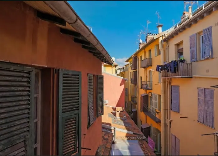 Renting - Colonna - Place In Old Town *
