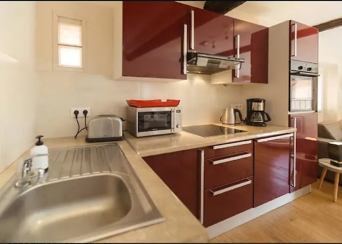 شقة Renting - Colonna - Place In Old Town *