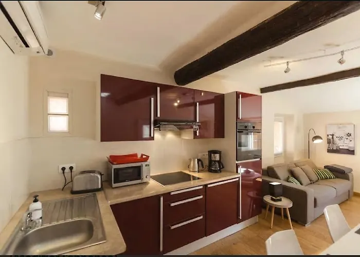 Renting - Colonna - Place In Old Town Appartement *