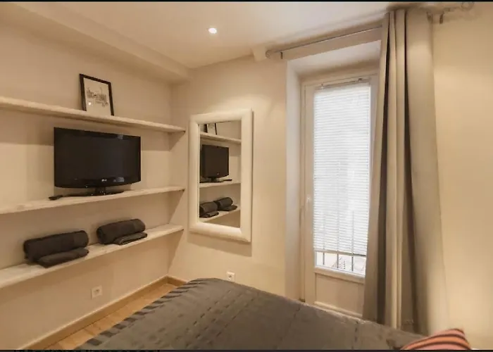 Renting - Colonna - Place In Old Town Daire Nice