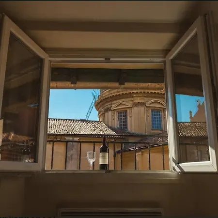 Renting - Colonna - Place In Old Town Apartment *
