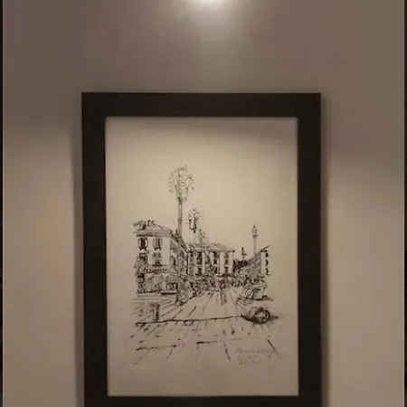 Renting - Colonna - Place In Old Town Apartment *